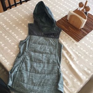 Women’s North Face vest